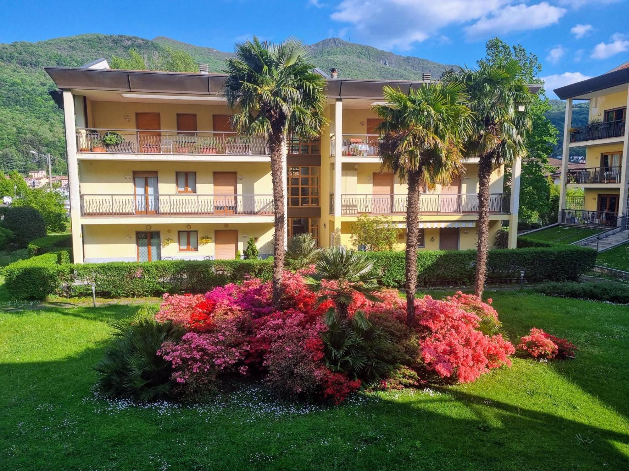Residenza Lago Sereno Porto Ceresio Exterior foto